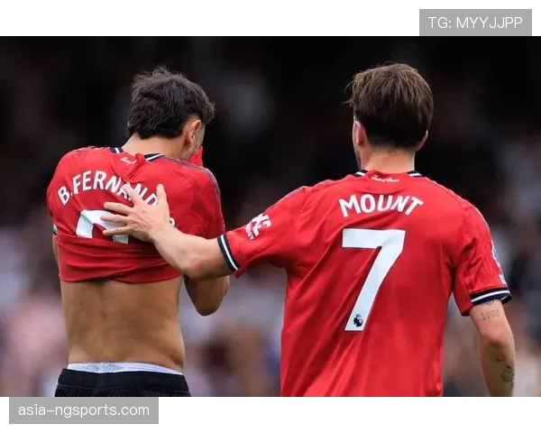 曼联防守数据中游偏下，后防线人员组合稳定性不足